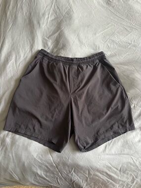 Men's Lulu Lemon Pacebreakers Black. Large. 7in Inseam